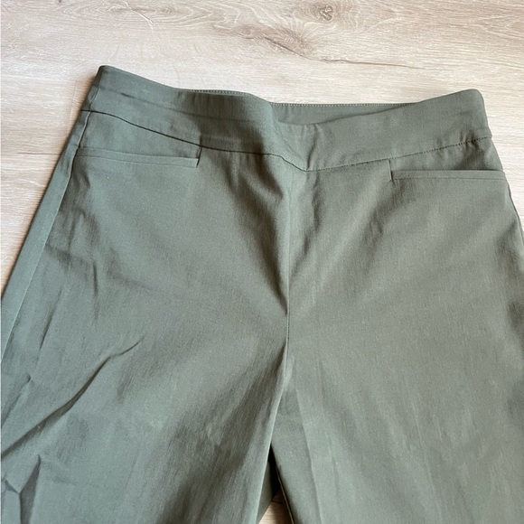 Chico’s So Slimming Brigitte Cropped Green Wide-Leg Pants SZ 10 - Picture 3 of 7